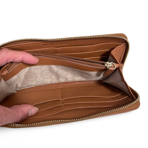 MICHAEL Michael Kors Luggage Tan Leather Jet Set Zip Around Continental Wallet - Picture 7 of 8